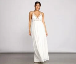 Windsor. Effortless Flowy Woven Maxi Dress | Shop Top Deals